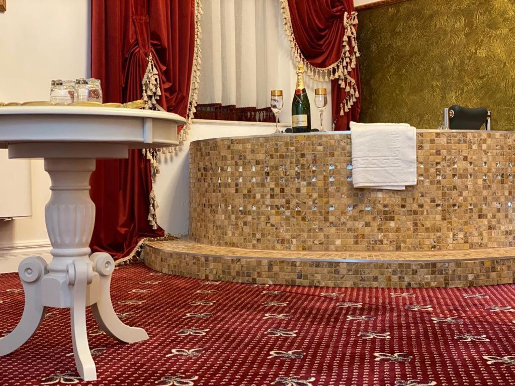 Vila Imperial One Luxury Boutique Hotel Făgăraş Εξωτερικό φωτογραφία