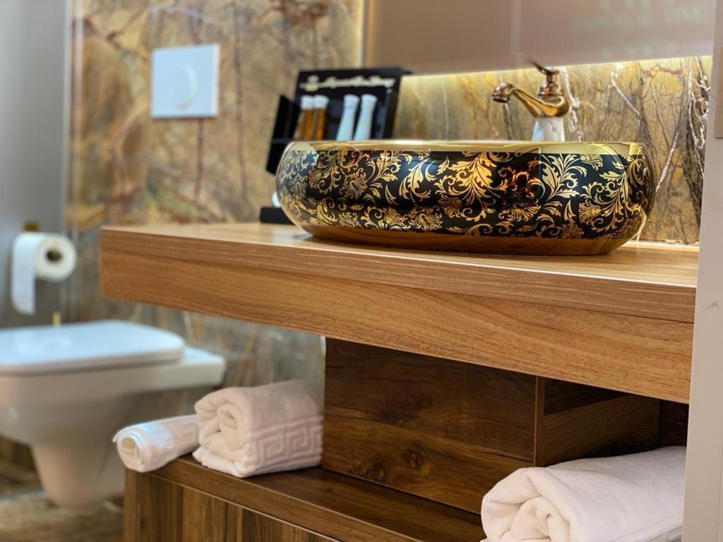 Vila Imperial One Luxury Boutique Hotel Făgăraş Εξωτερικό φωτογραφία